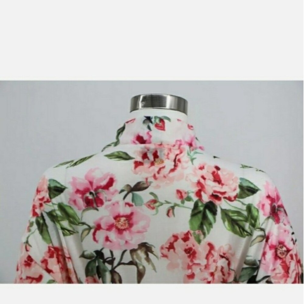 Show me your mumu pink floral Brie kimono wrap with pockets/belt SM - Picture 7 of 13